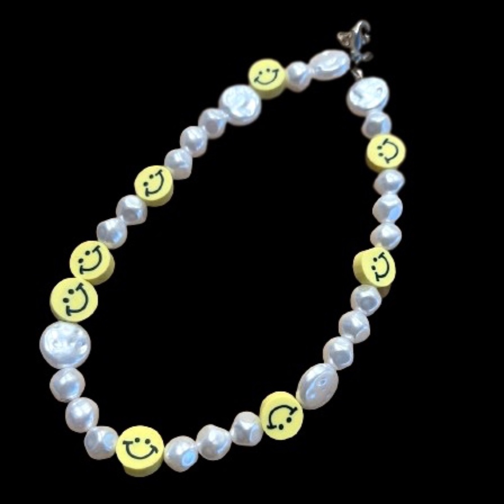 Smiley Face/Pearl Choker